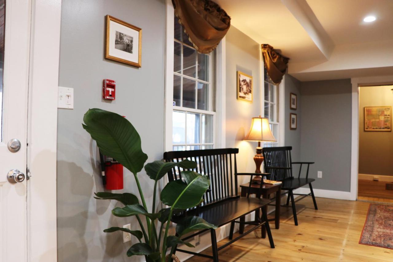 The Hammel House And Restaurant Couette-café Waynesville
