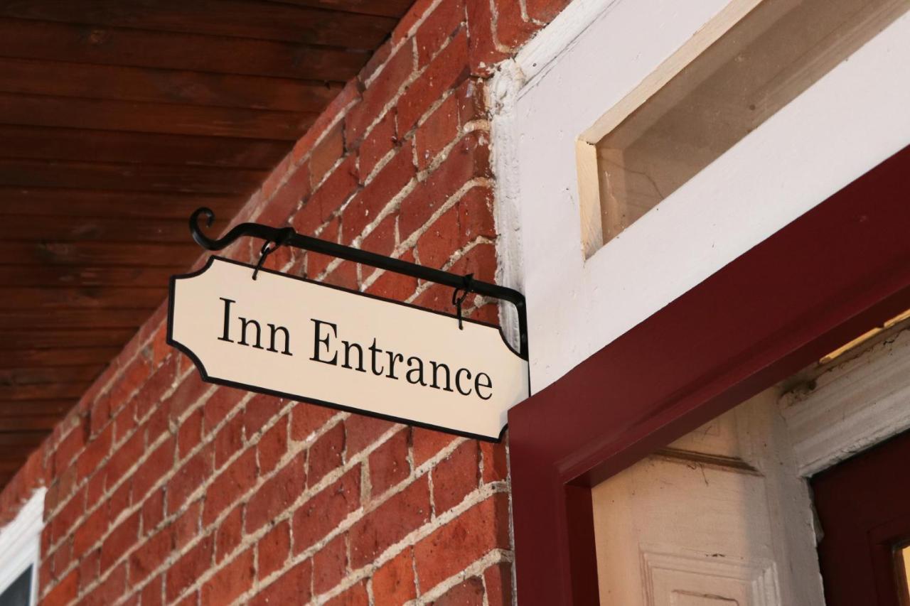 The Hammel House And Restaurant *