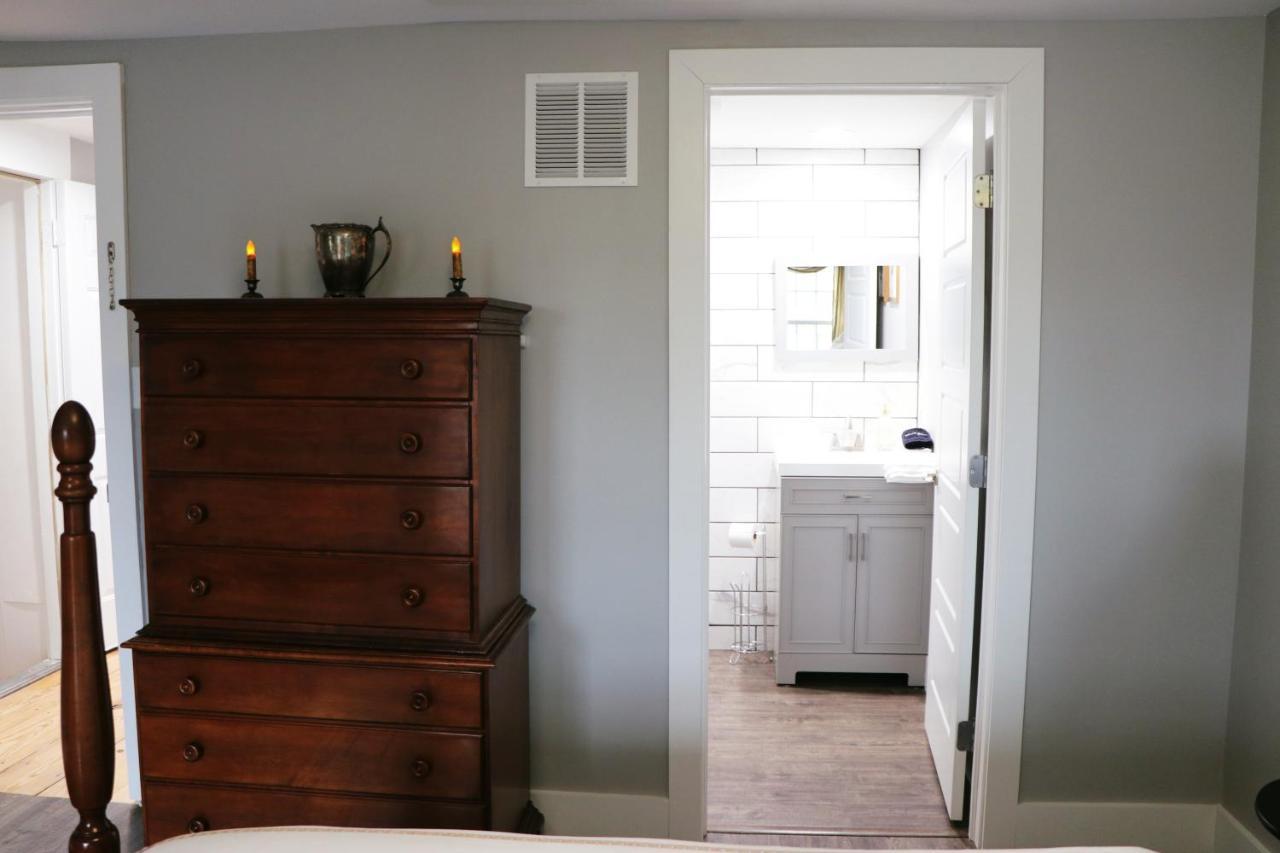 The Hammel House And Restaurant Couette-café *